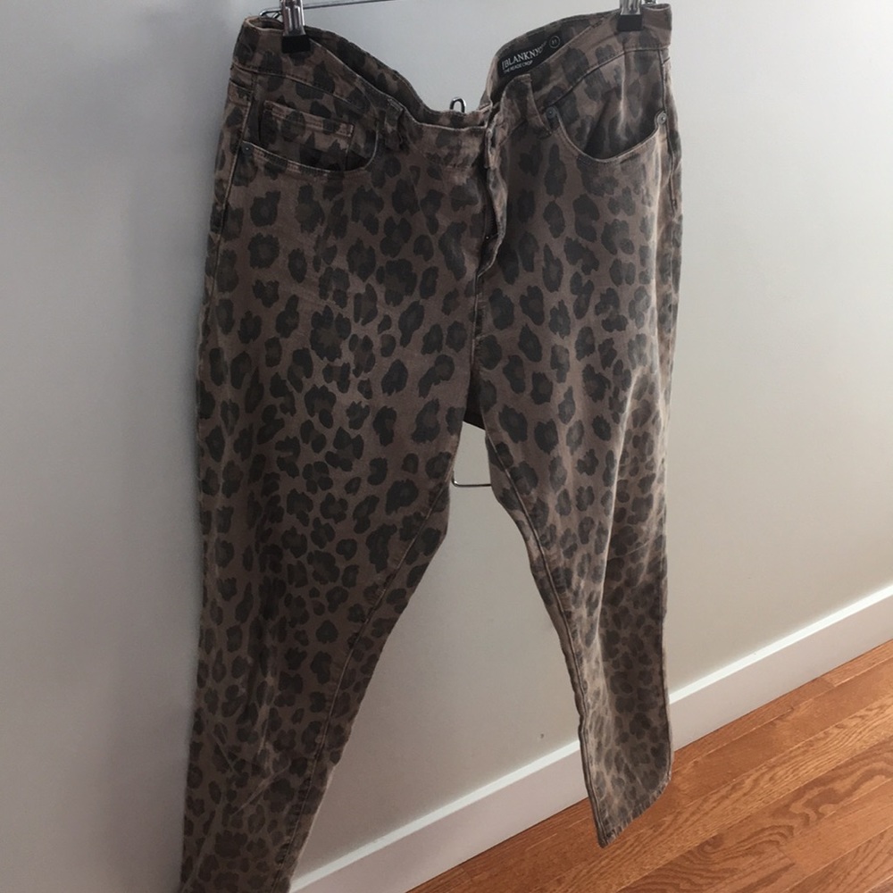 BlankNYC Reade crop leopard pants